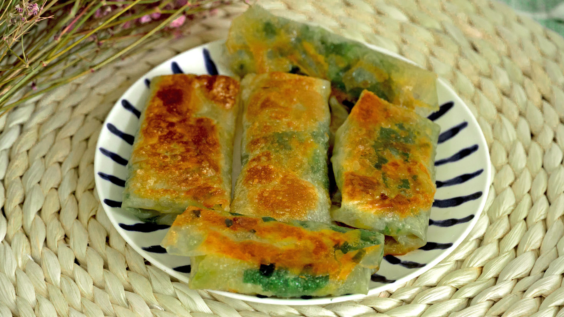 不揉面不擀面的懒人肉饼,教你做懒人白菜馅饼不揉面不擀面