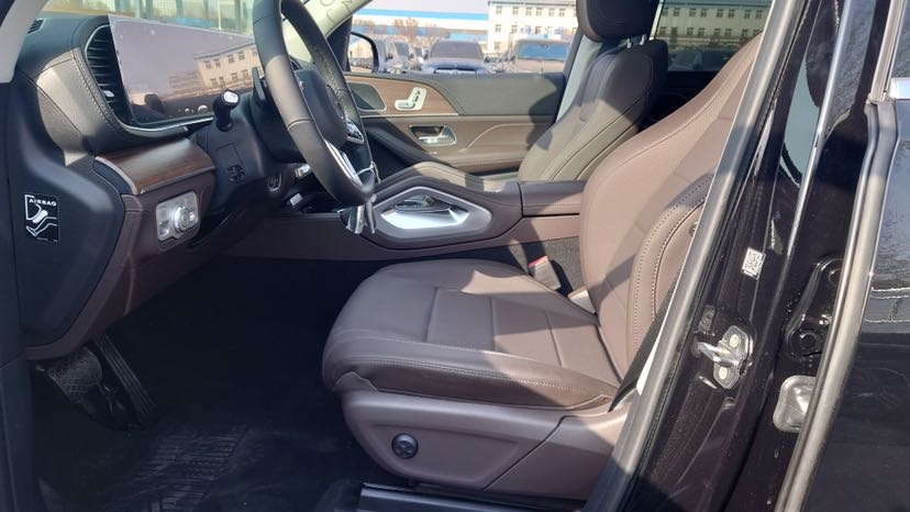 濂旈┌gls450鍜実le450涔板摢涓ソ,濂旈┌gls450涓巊le450瀵规瘮