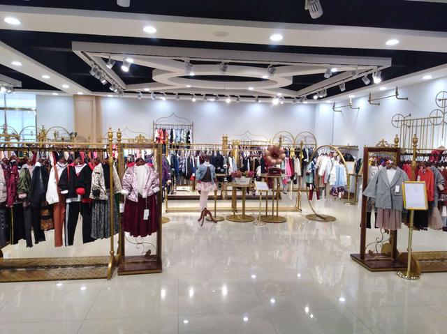 童装折扣尾货好吗,该怎么选择童装品牌折扣尾货