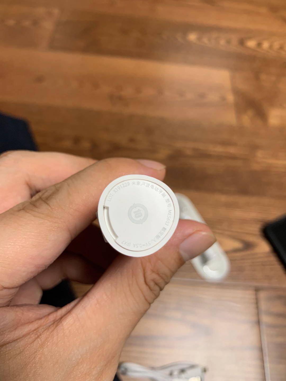 真我电动牙刷n1和小米t100,便宜点电动牙刷值得买吗