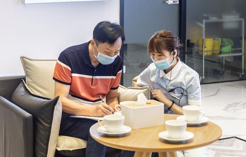 一代重生|氦氖雷射—血液垃圾清洁工无痛见效快