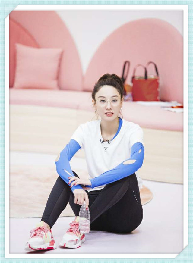 150小个子真的不适合穿平底鞋,小个子穿平底鞋怎么搭配衣服