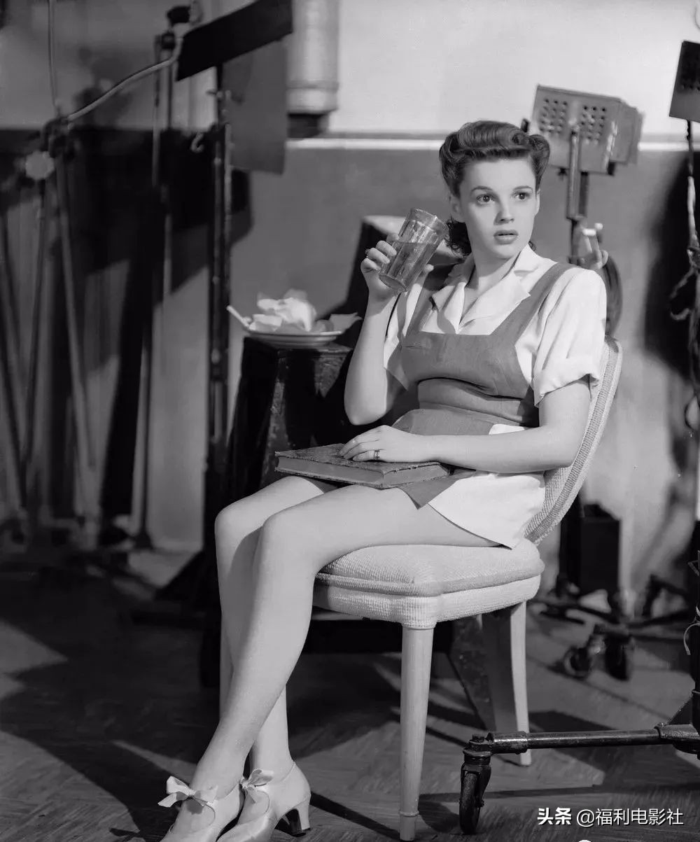 被迫吃药堕胎、被老板骚扰，天使面孔的她被娱乐圈折磨了一辈子