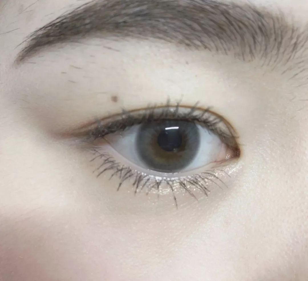 哪有那么多混血，全靠仙瞳招摇撞骗~