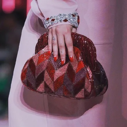 时装周看明星秀场,时装周走秀朋友圈背景