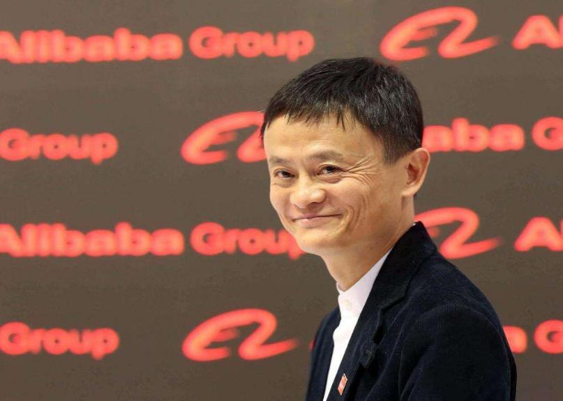 马化腾创建的qq靠什么赚钱,马化腾一年赚多少