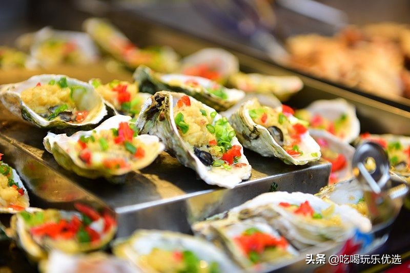 沈阳阿尔卑斯自助：海鲜、丰富的披萨＆肉类、精致甜点＆水果...