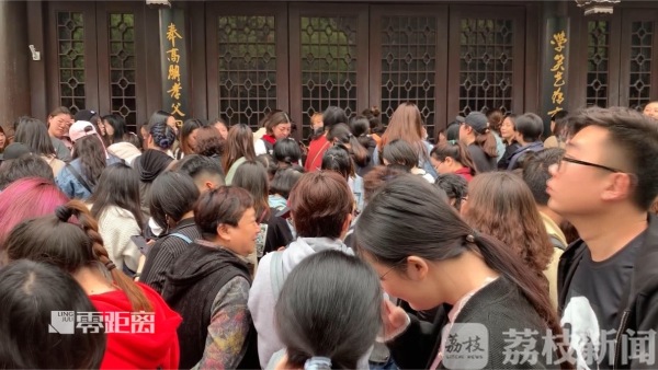 德云社美国专场一票难求,德云社一票难求完整版