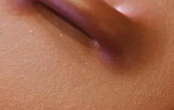 加铁红粉的紫砂壶有黑点吗,紫砂壶底槽青有黑点好不好