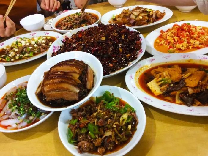 重庆各个区域好耍好吃的推荐,重庆哪有好吃好玩的地方