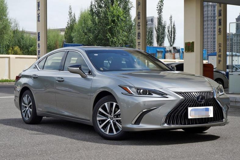 为什么开雷克萨斯,为什么开雷克萨斯的人开车那么慢