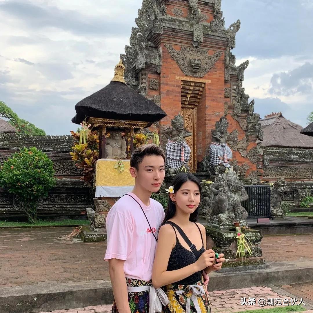 楂樹釜瀛愭儏渚f挒鑹茬郴绌挎惌,鎾炶~鍑犵巼鏋佷綆鎯呬荆绌挎惌蹇冩満璧锋潵