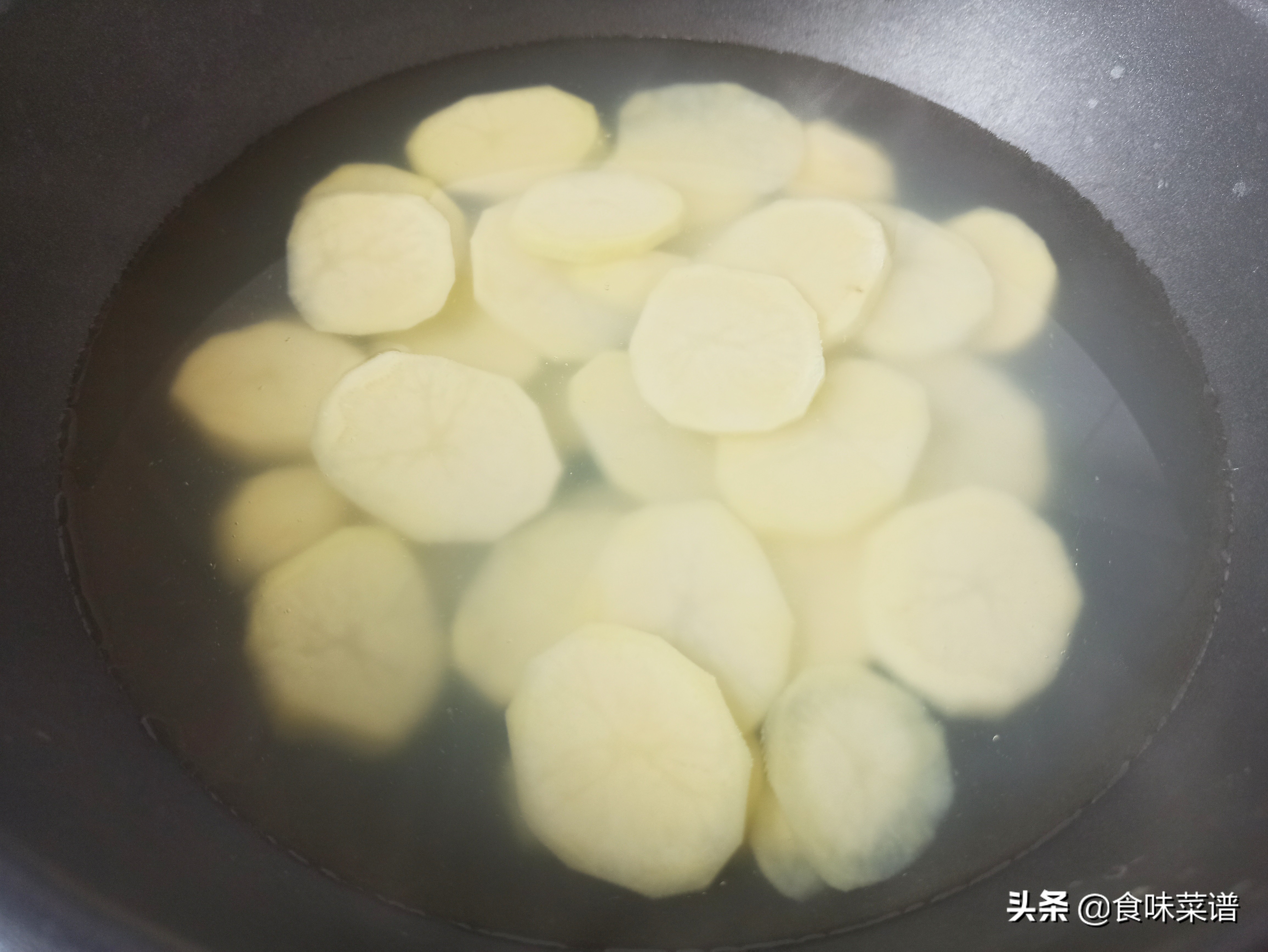 土豆肉末新吃法软嫩可口鲜香美味,土豆炖鸡家常做法鲜香入味