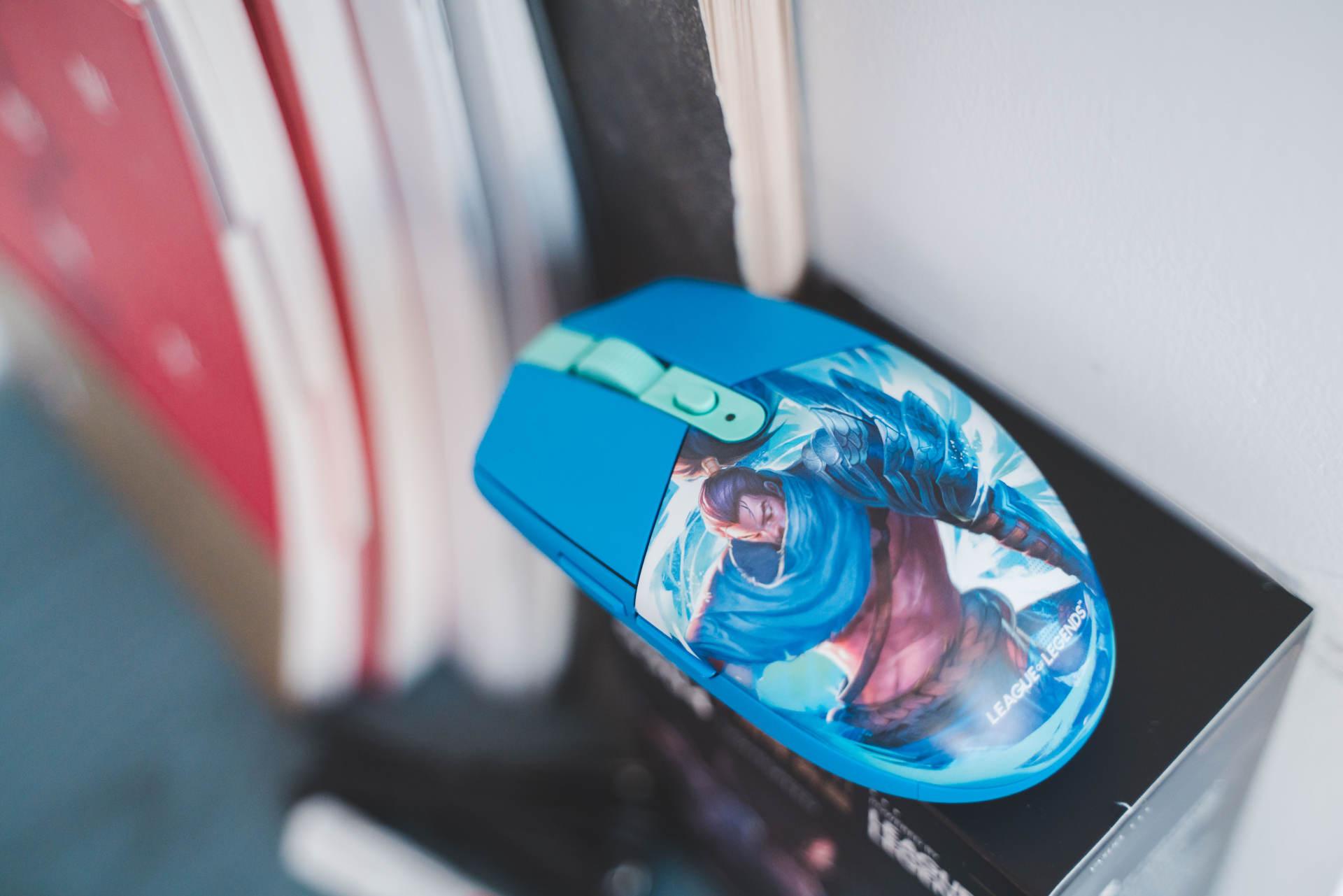 中端经典之罗技g304无线鼠标体验,无线鼠标推荐罗技g304会不会发光