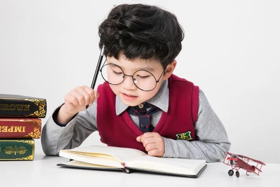 暑假读再多的书都是浪费,暑假多读哪几类书