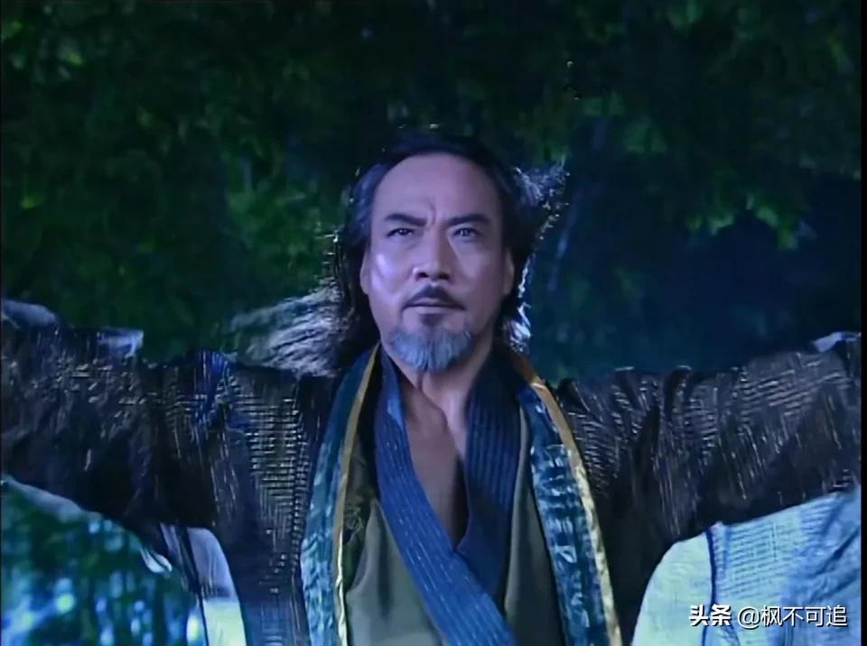 水月洞天尹仲怎么变成傻大个了,水月洞天尹仲假死骗过童氏一族