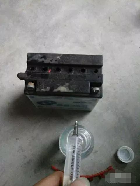 摩托车电瓶长期不用没电怎样修复,摩托车电瓶打不着火修复教程