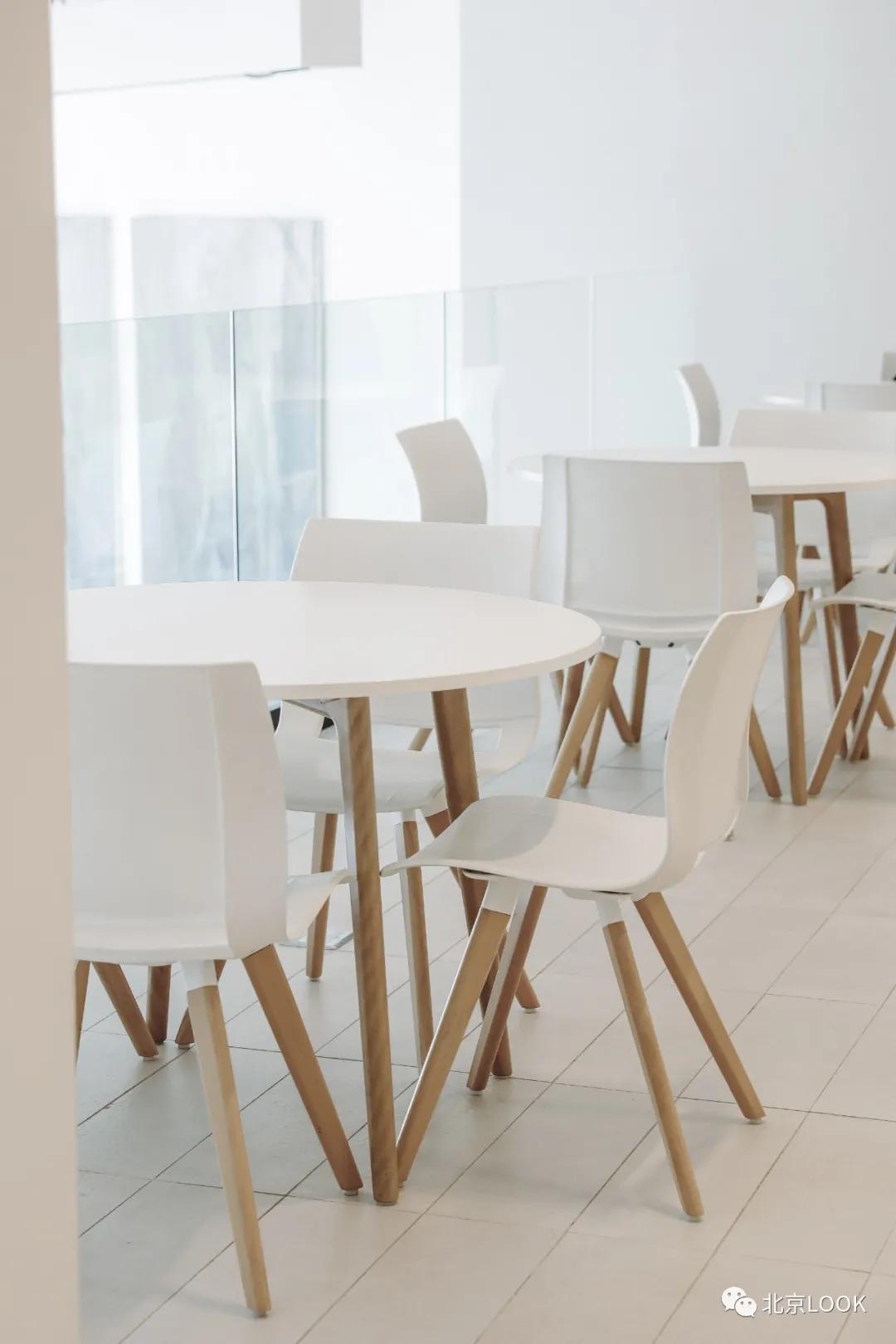 soho极简小办公室,soho北京总部设计