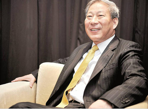 *疆新**诞生新首富：仅35岁身价达1500亿，公司入围世界500强