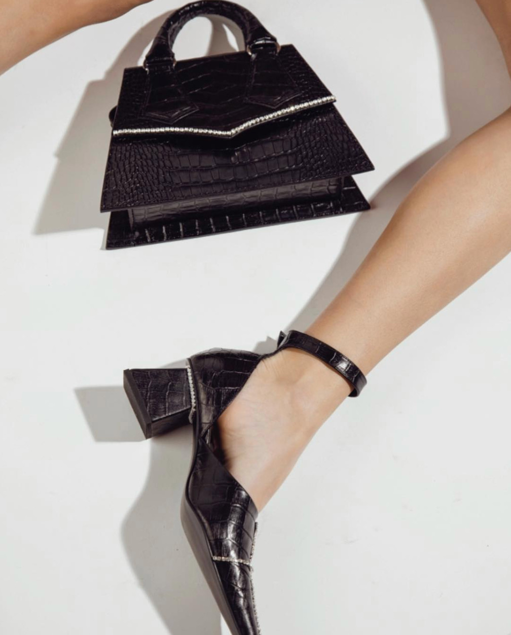 腋下包女款新款,明星同款腋下包推荐