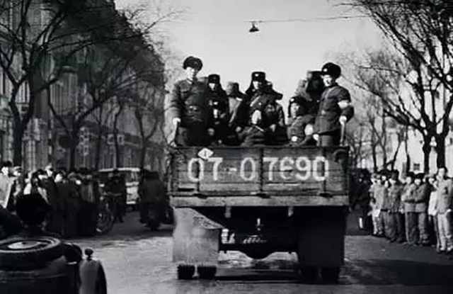 从收银员到贪污犯私藏50万,收银员七年贪污52万