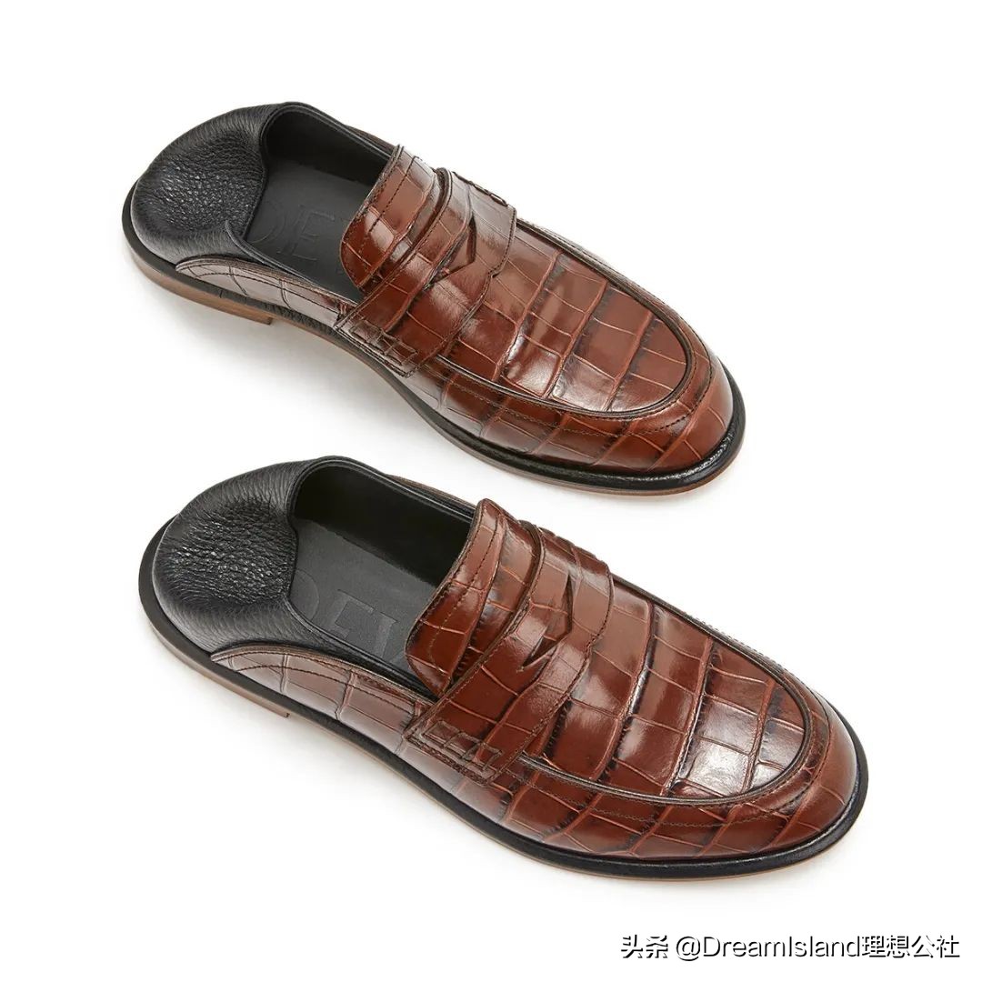 街拍白色乐福鞋,达妹街拍图文