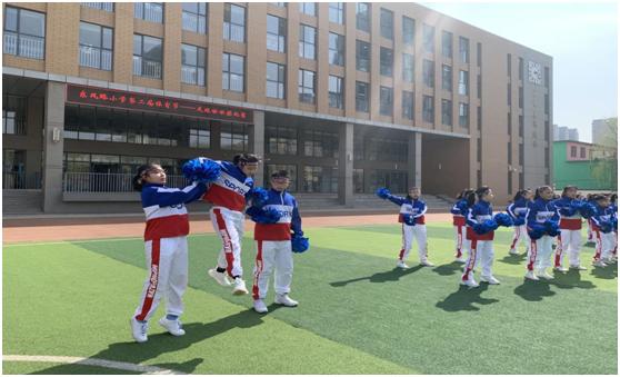 东风路小学的啦啦操,河南省东风路小学啦啦操