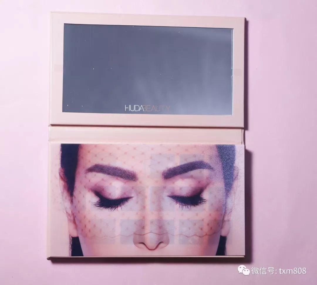 精致的猪猪女孩，“JUJU粉”眼影盘了解一下？