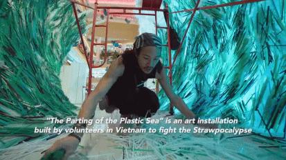 素希艺术：“僵尸自行车”飞上彩虹涂鸦？给废品点颜色看看！