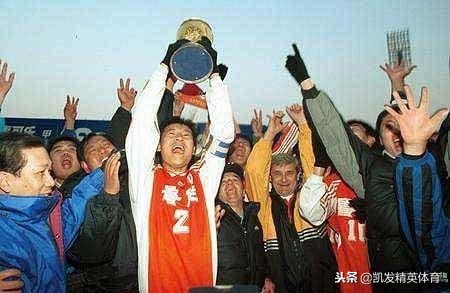 99鲁能双冠王之路,鲁能夺双冠王的阵容