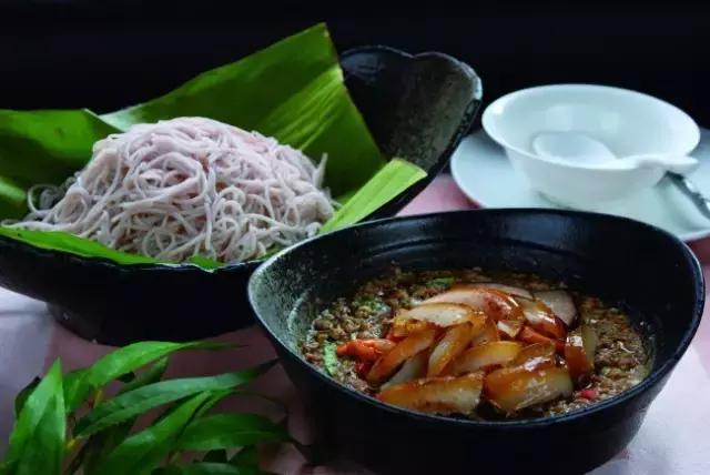 云南米线的花式吃法你试过几种,云南米线的正宗吃法