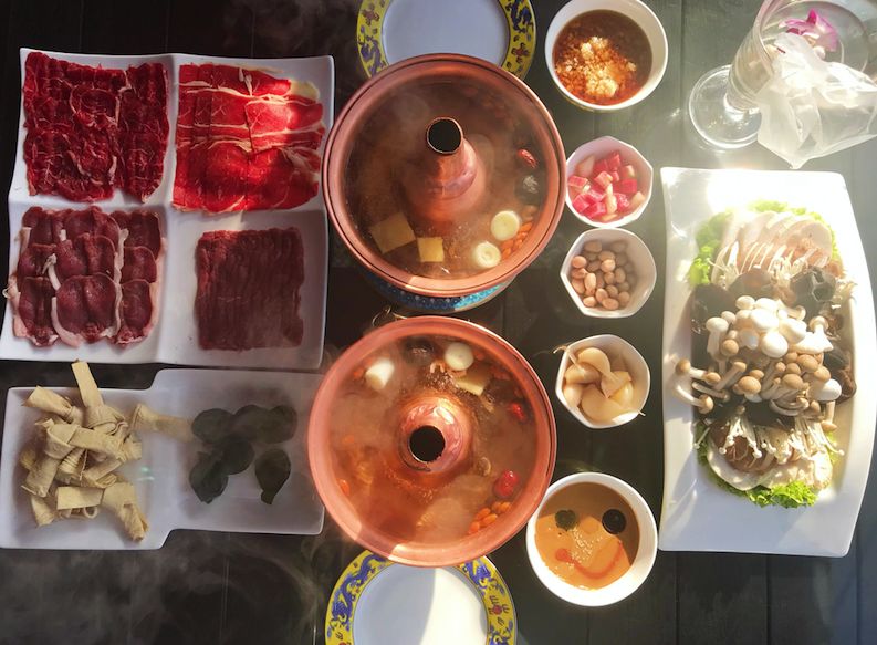 香辣排骨火锅直接放火锅底料,麻辣鲜香排骨火锅