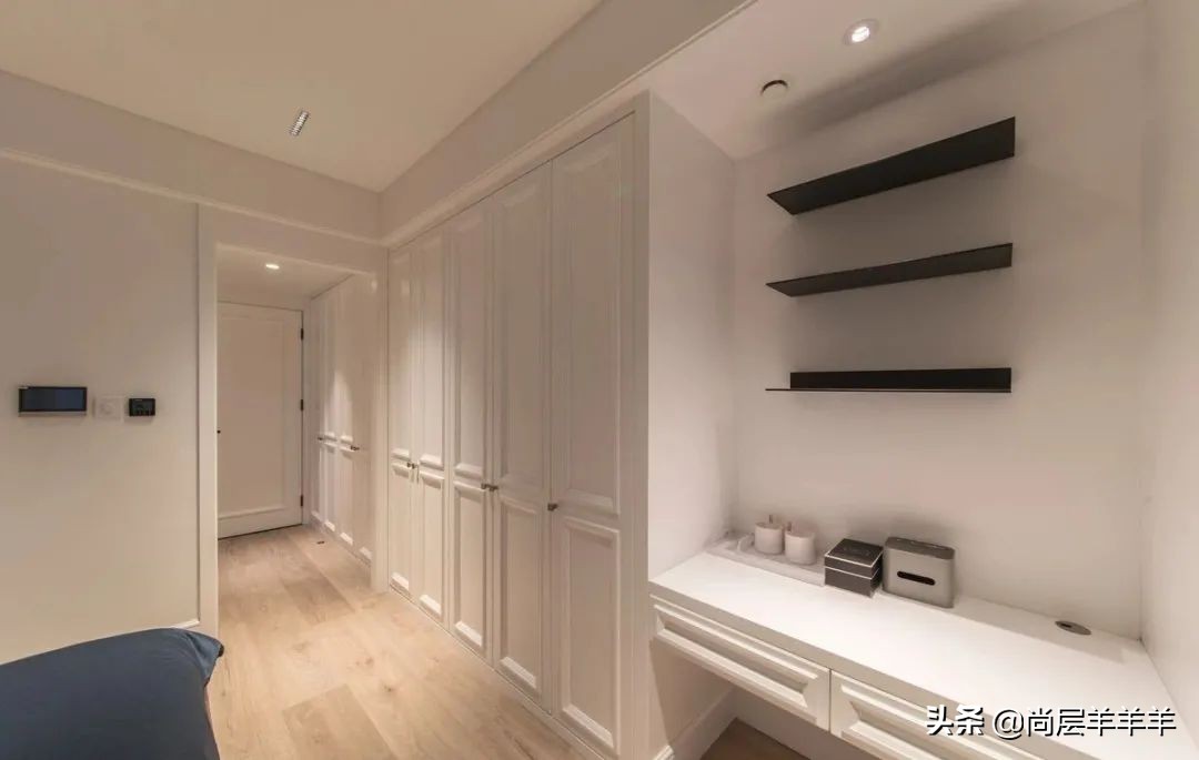 白色柜子变黄怎么办,白色塑料放到柜子里变黄的原因