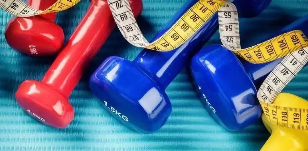 肩周炎可以通过锻炼肩部肌肉好吗,肩周炎如何锻炼肩部肌肉