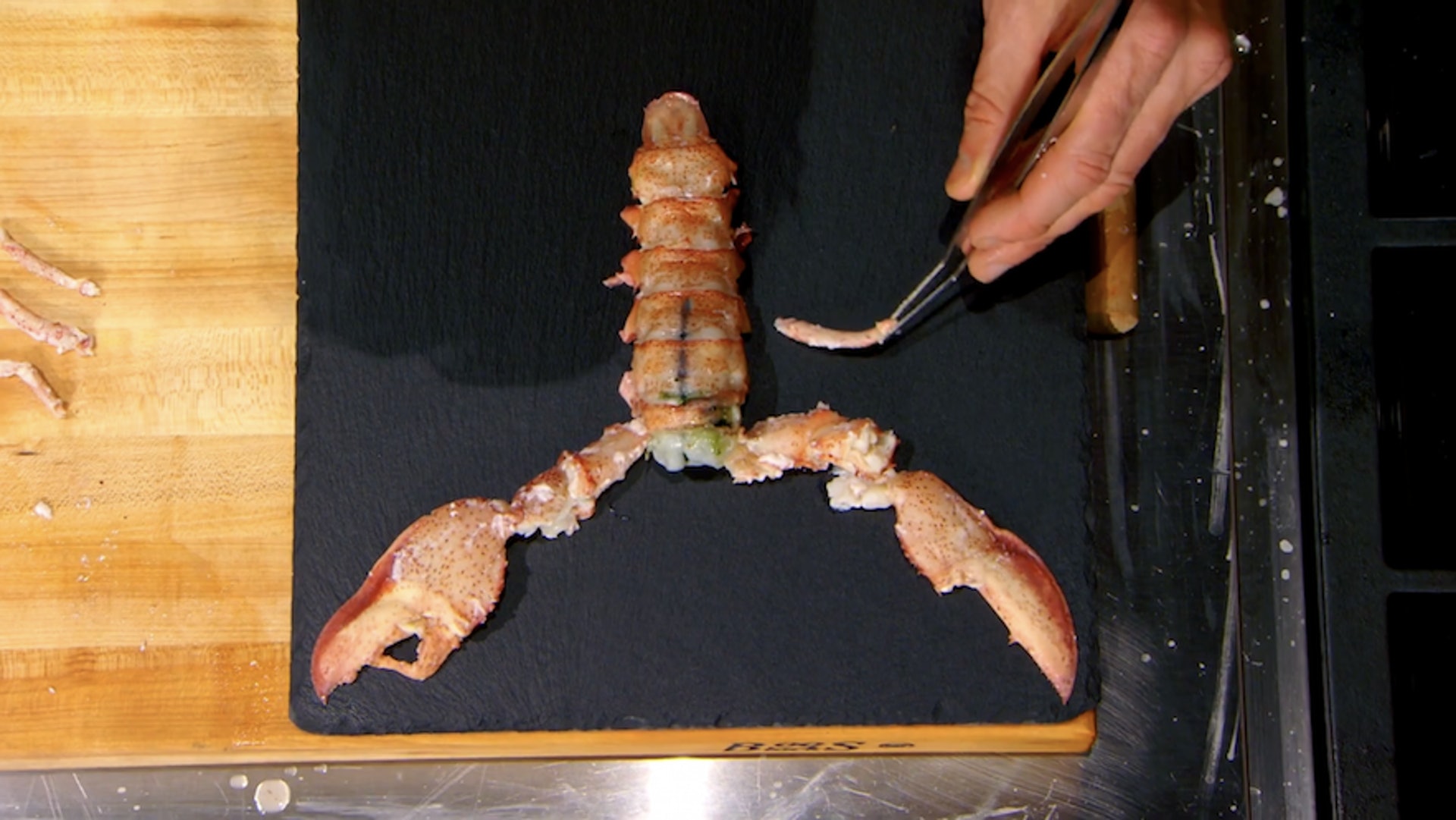 戈登拉姆齐龙虾肉,戈登拉姆齐取龙虾肉视频