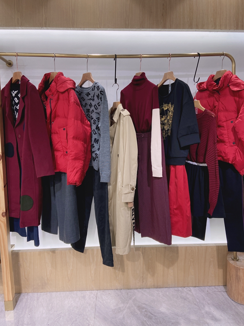 哥弟阿玛诗西服女装春款,哥弟阿玛施女装