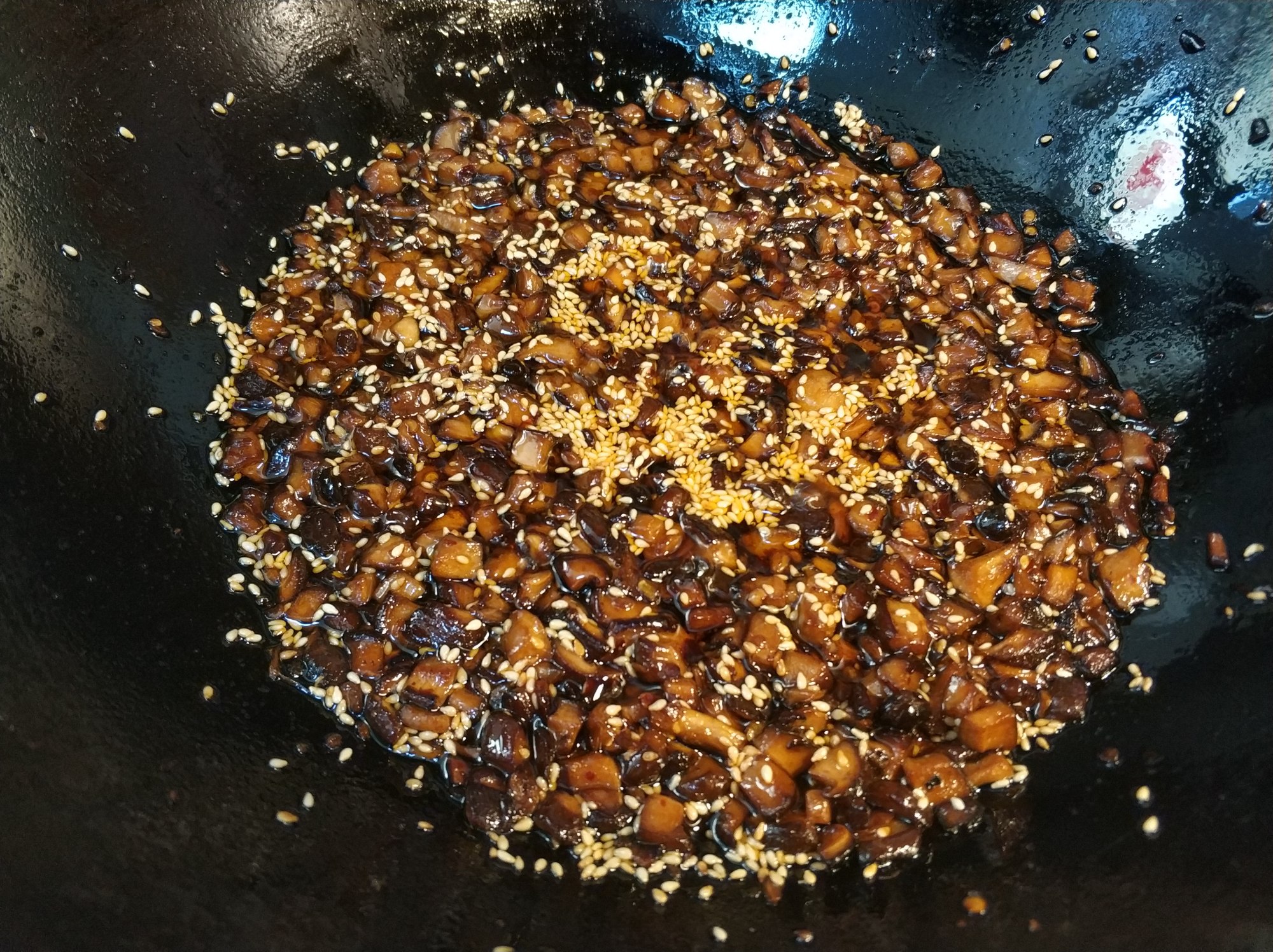 香菇酱最正宗的做法,正宗美味香菇酱做法