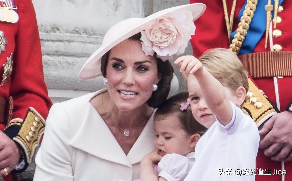 凯特参加国王加冕,凯特参加女王活动