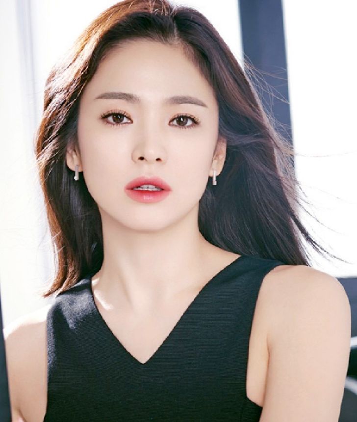 在折腾嘴唇这件事上,大家都一样