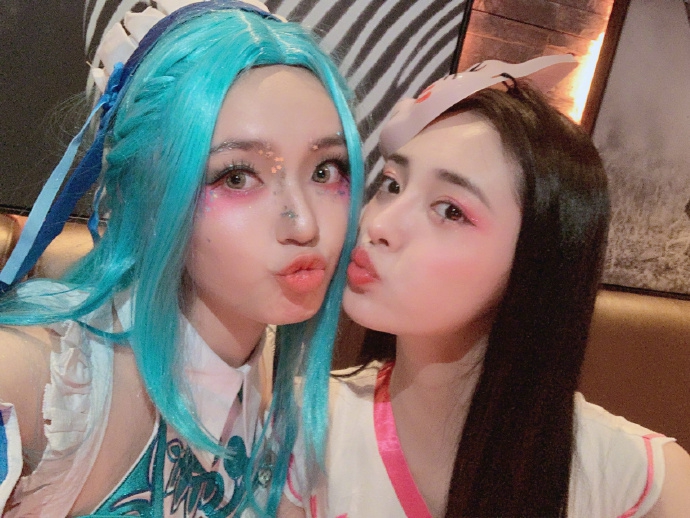 林允发一张周洁琼健身的照片,林允周洁琼同框明星视角真实身高