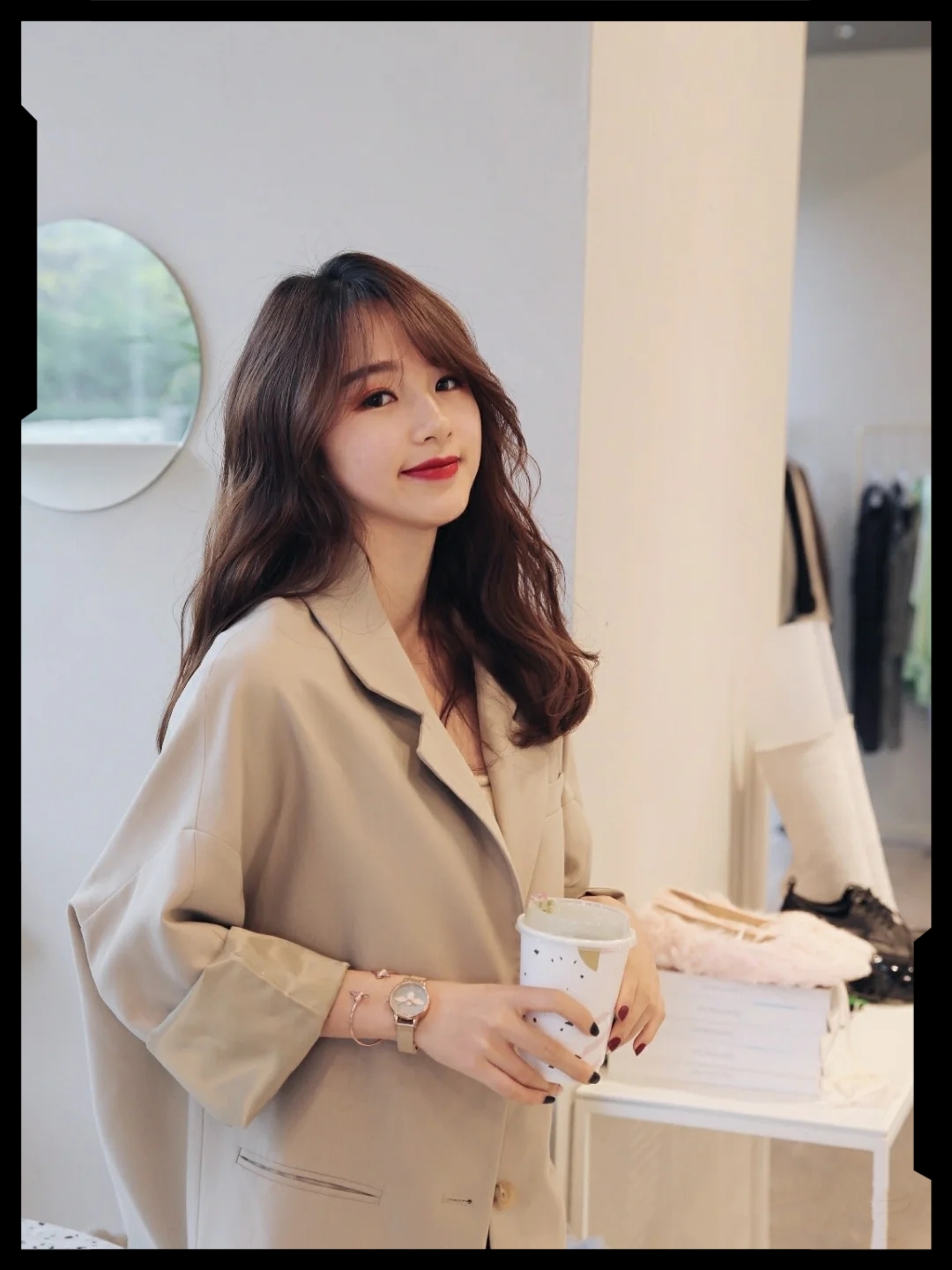 米色系冬天气质穿搭,温柔慵懒风穿搭棕色系