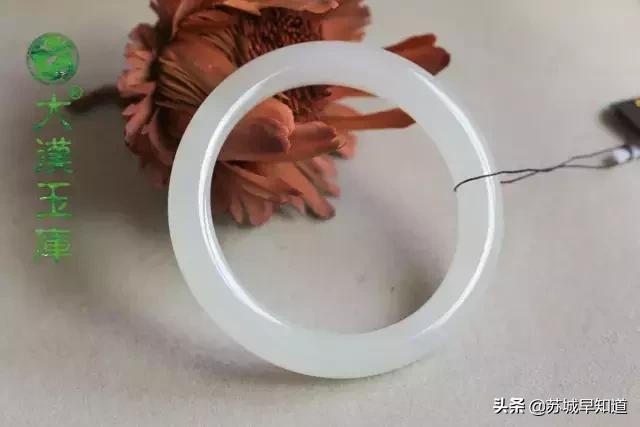 长期佩戴的玉石会不会变小,一直佩戴的翡翠什么样