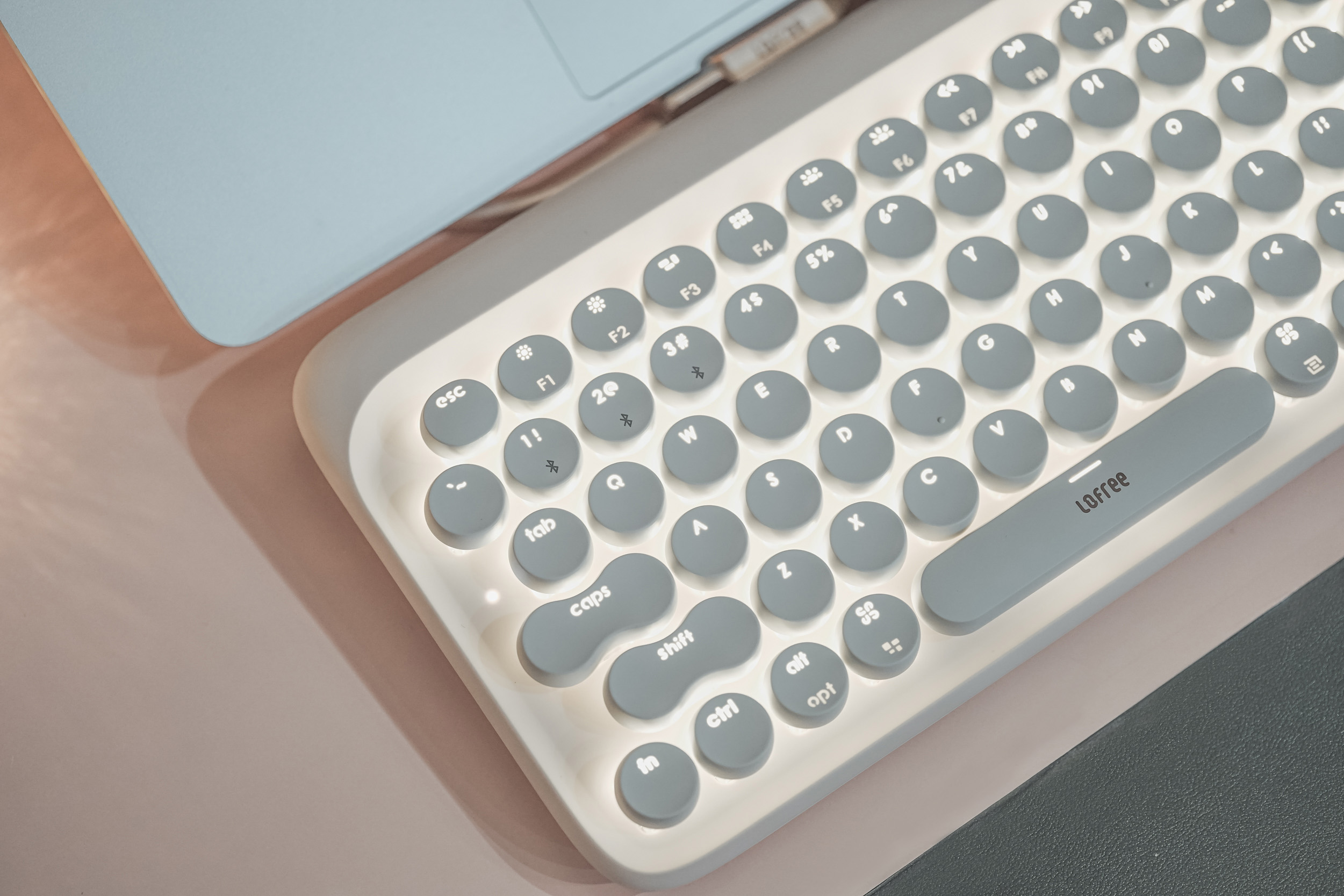 lofree洛斐桌面键鼠套装体验,洛斐键鼠套装值得买吗