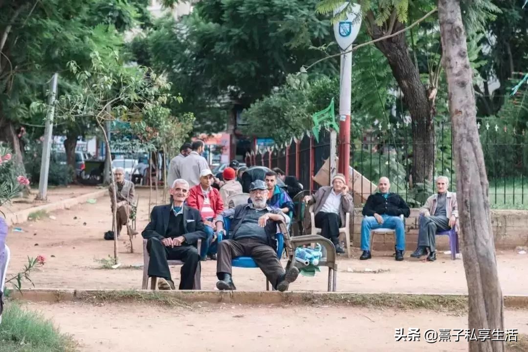 环游世界情侣,环游世界夫妻赚了十个亿