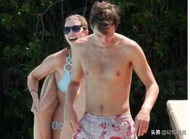 伊万卡穿泳衣竟然害羞了！躲在老公身后，超模身材强异母妹妹万倍