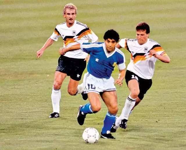 90年代这三支亚军球队，人气都超过冠军，因为球队都有“人气王