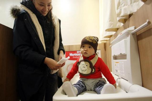 哺乳期受到不公平待遇怎么办,在外哺乳怎么避免尴尬