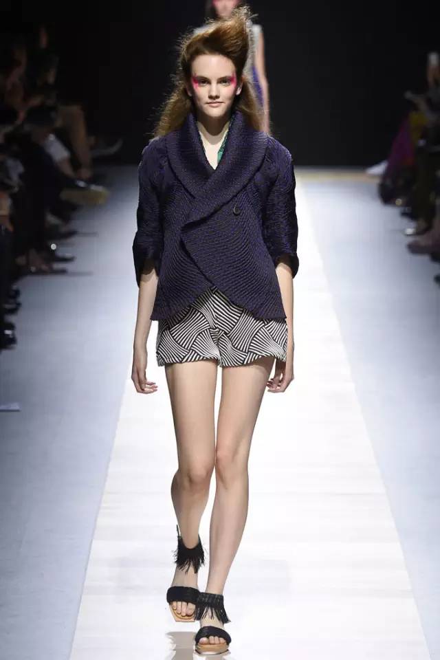 三宅一生——褶皱里的世界「北京新易设计坊」