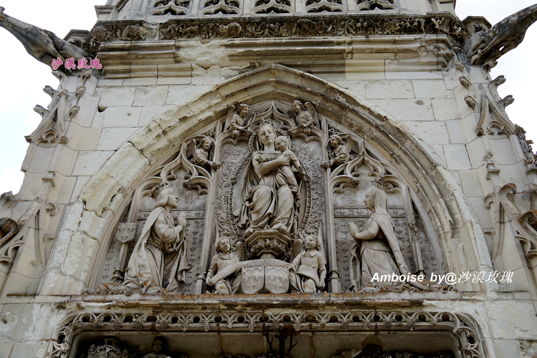 它是法国文艺复兴城堡的代表，一代巨匠达芬奇长眠于此