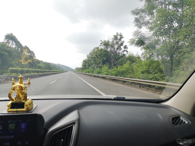 游山玩水老有所乐,和朋友一起游山玩水